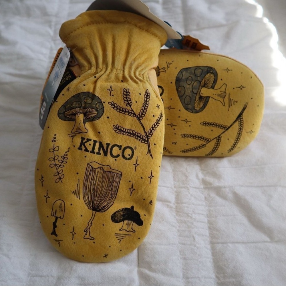 Designed Kinco Lined Premium Grain & Suede Pigskin Mitten Mushrooms